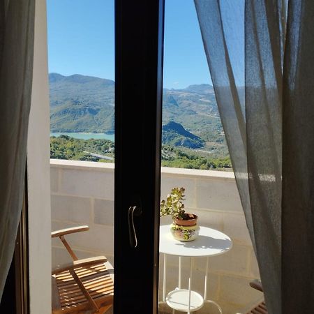 B&B "Za' Vittoria"#Lagodibomba Екстериор снимка